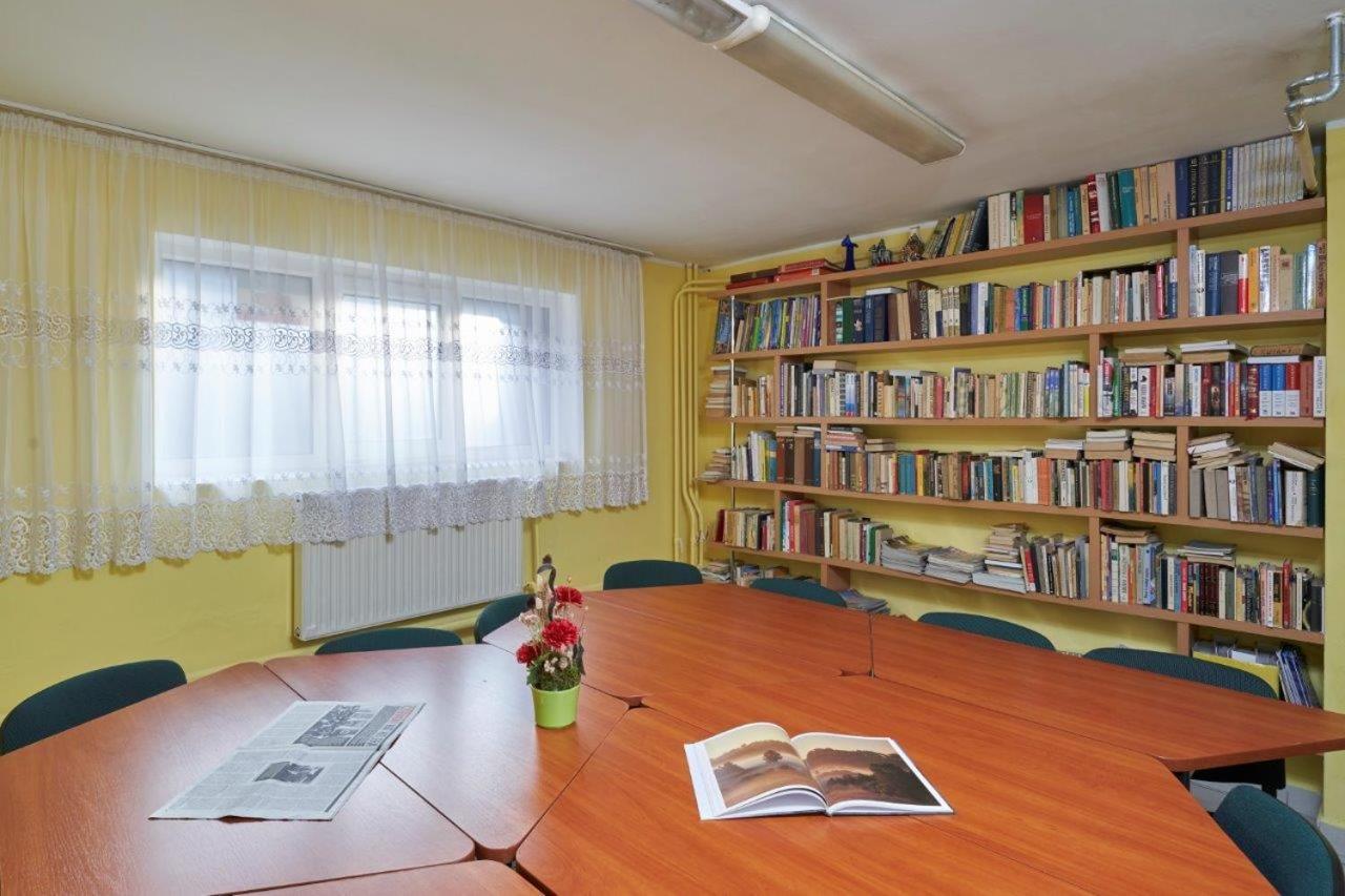 Szkolne Schronisko Mlodziezowe W Olsztynie Hostel Олщин Екстериор снимка